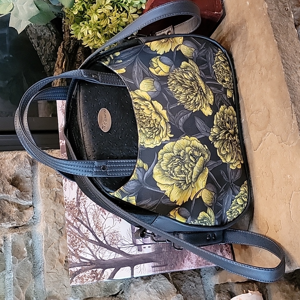 Tessaroo Bag